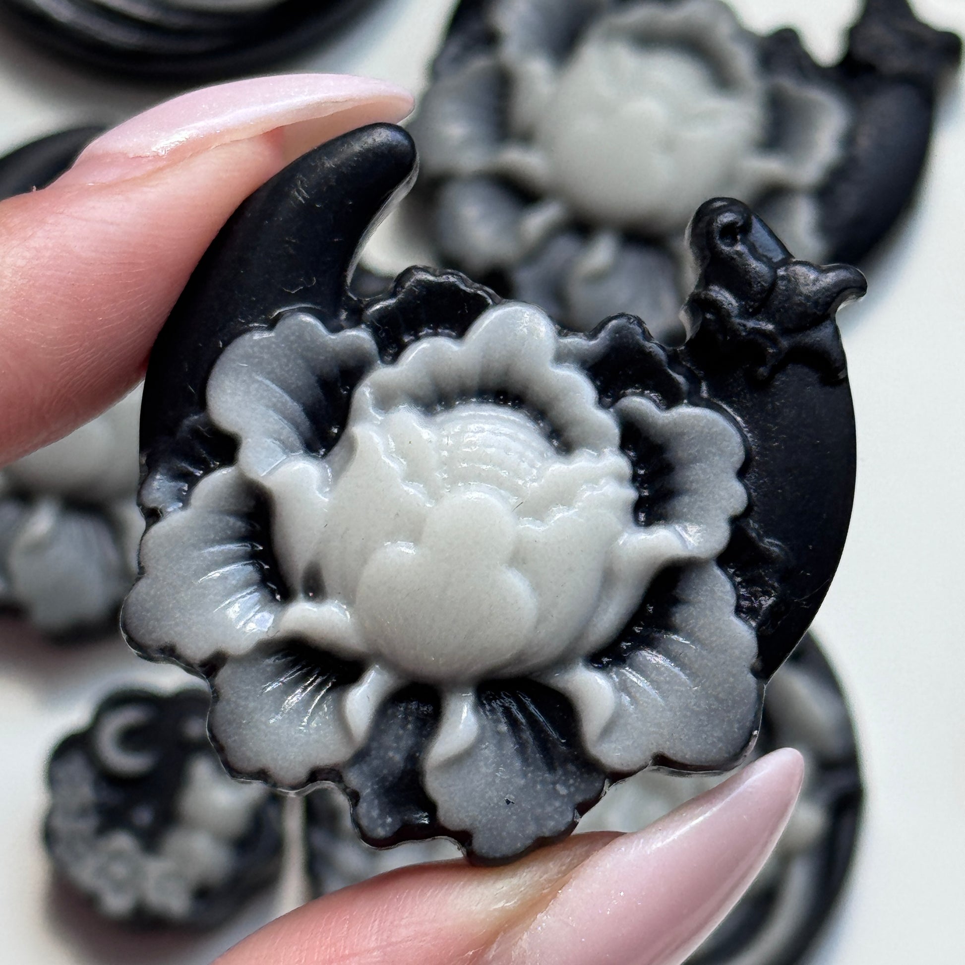 taiji stone carving crystal carving black and white