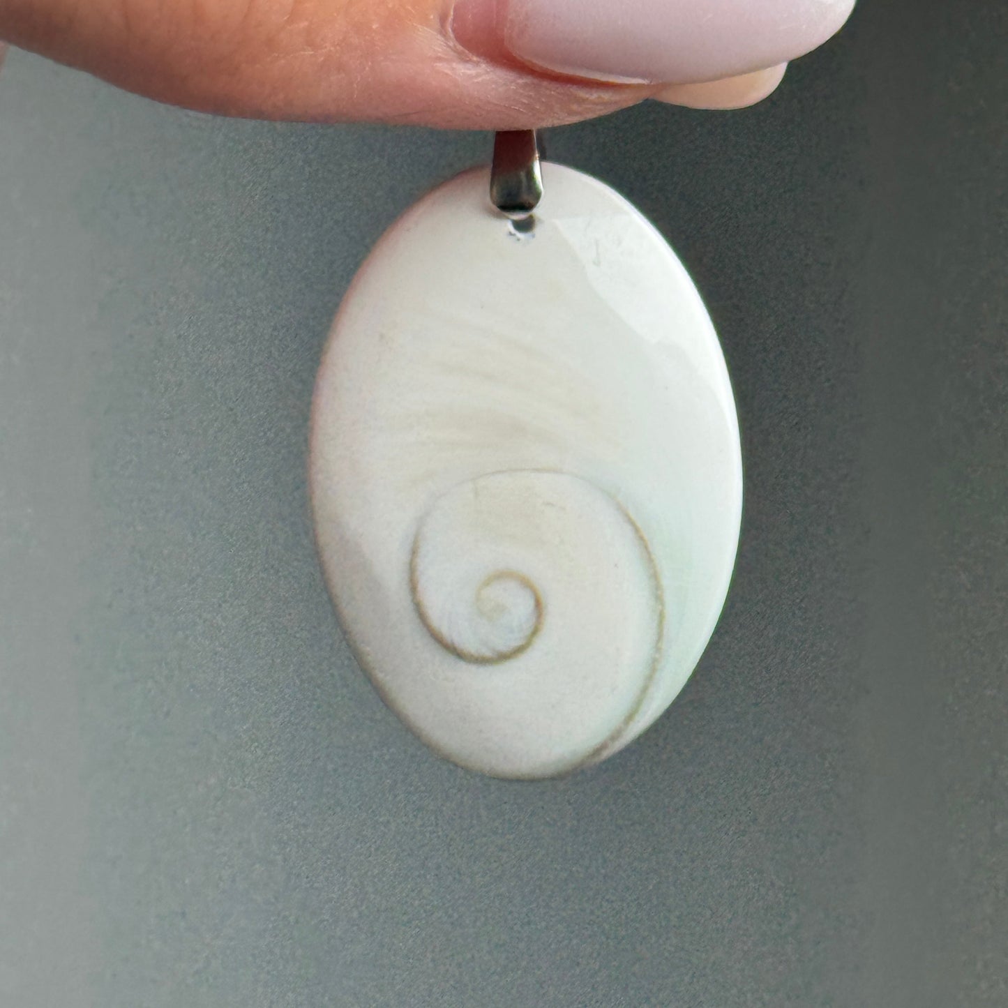 Green Turbo Shell Pendant (H)