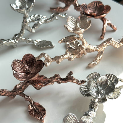 Double Flower Metal Sphere Stand