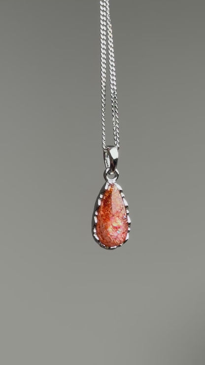 HQ Golden Sunstone Pendant Necklace