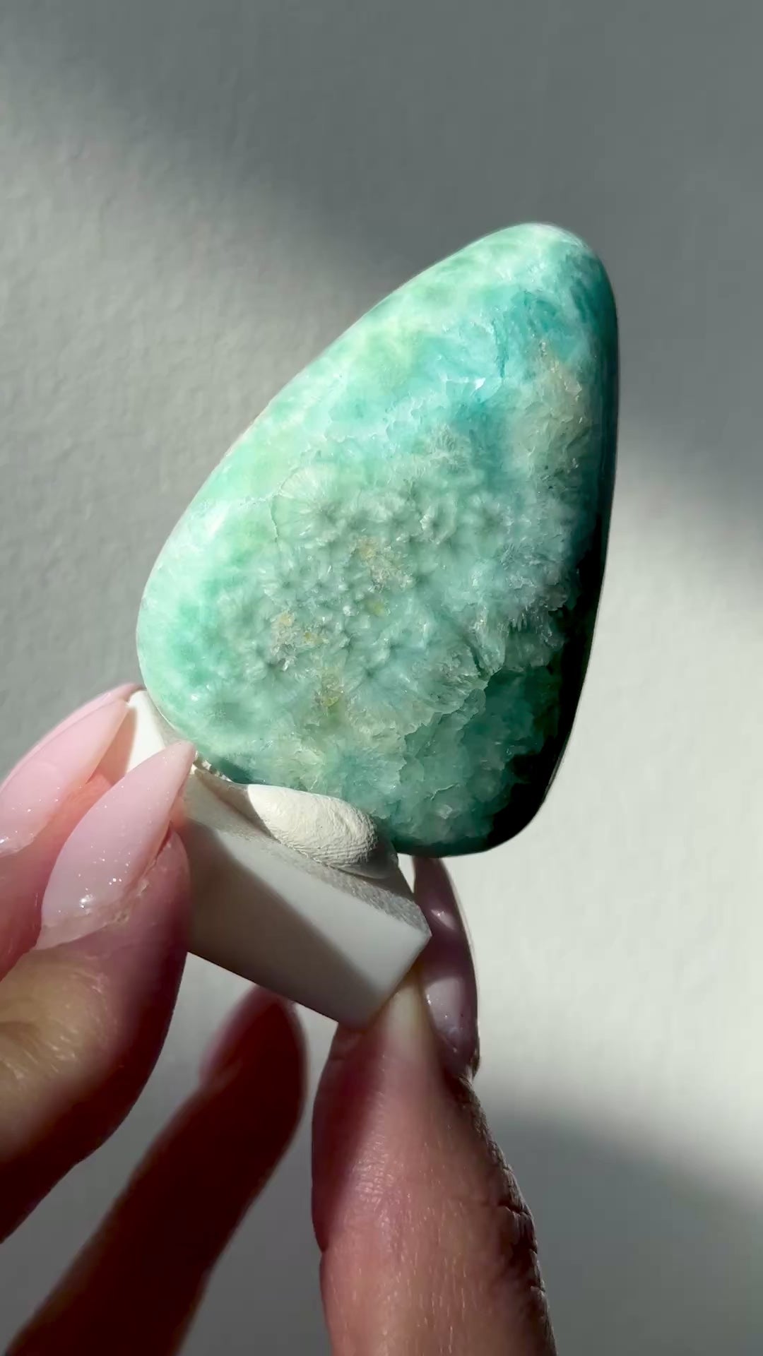 polished blue green brucite freeform